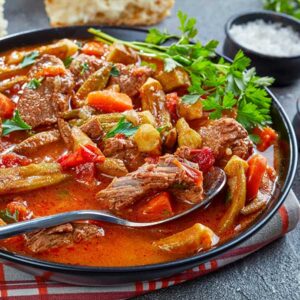 طاجن لحم (بامية أو مشكل)